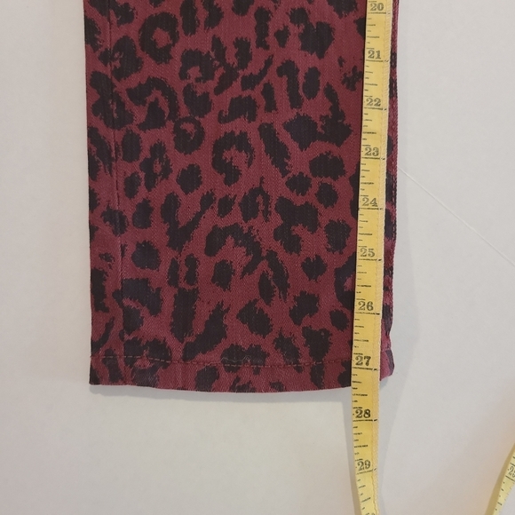 NWT Social Standards Ankle Skinny Sketchy Cheetah Red Pants Size 8 - Picture 14 of 14